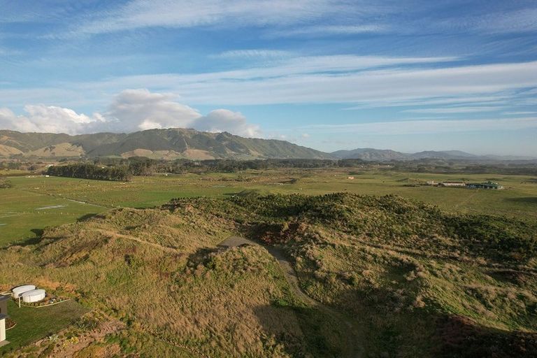 Photo of property in 27 Mahurenga Lane, Te Horo, Otaki, 5581