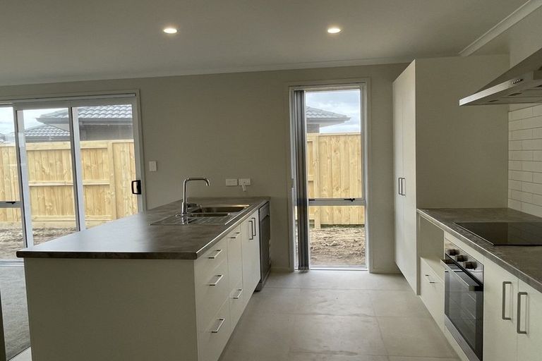 Photo of property in 61 Hills View Drive, Papamoa, 3118