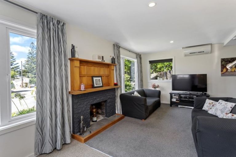 Photo of property in 42 Moody Street, Gore Bay, Cheviot, 7383