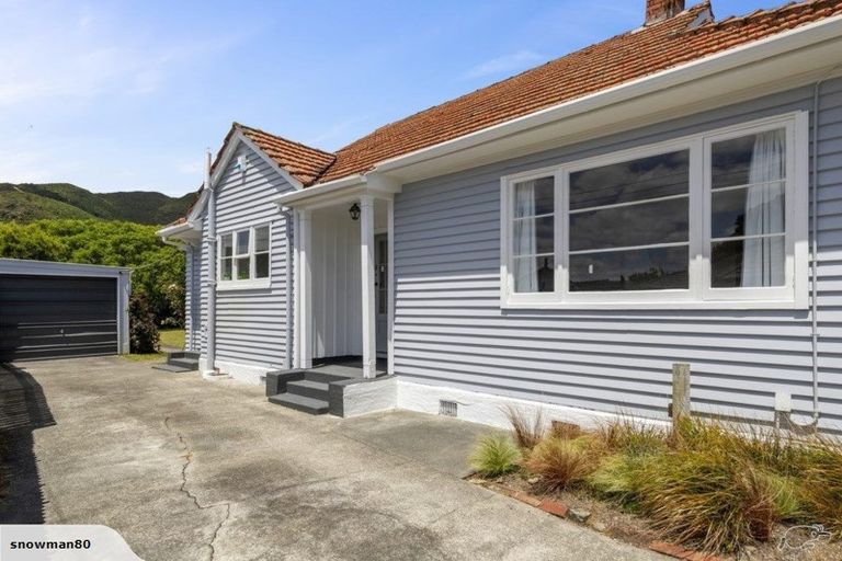 Photo of property in 96b Waiwhetu Road, Waterloo, Lower Hutt, 5011