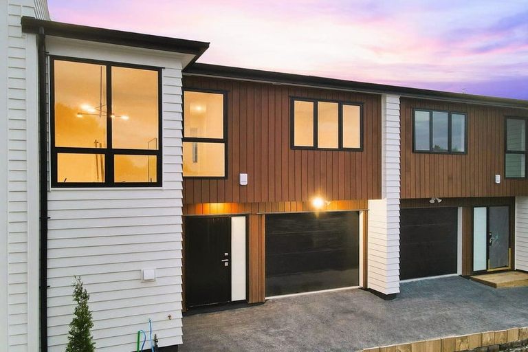 Photo of property in 16d Bellringer Road, Massey, Auckland, 0614