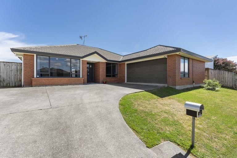 Photo of property in 17 Meridian Grove, Kelvin Grove, Palmerston North, 4414