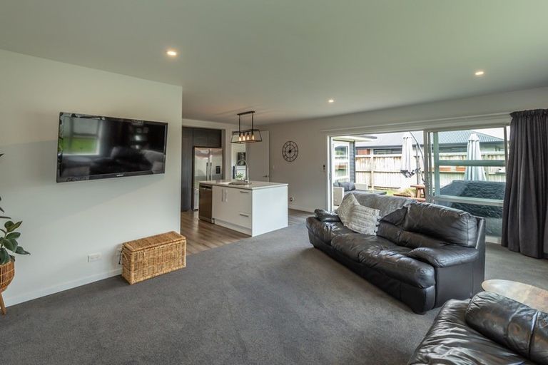 Photo of property in 33 Lewis Crescent, Rolleston, 7614