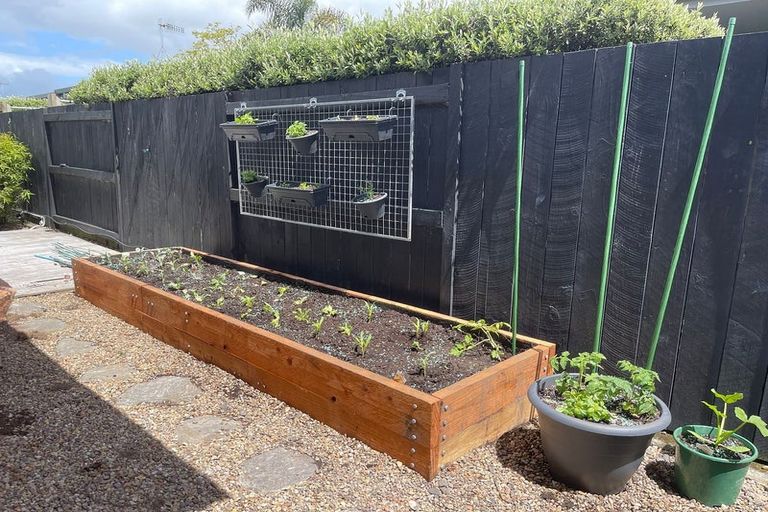 Photo of property in 64 Oriental Parade, Papamoa Beach, Papamoa, 3118