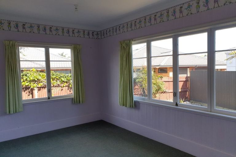 Photo of property in 18 Puketapu Road, Taradale, Napier, 4112