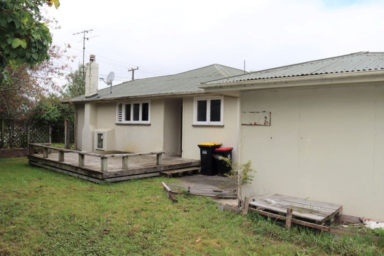 Photo of property in 27 Cambridge Terrace, Masterton, 5810