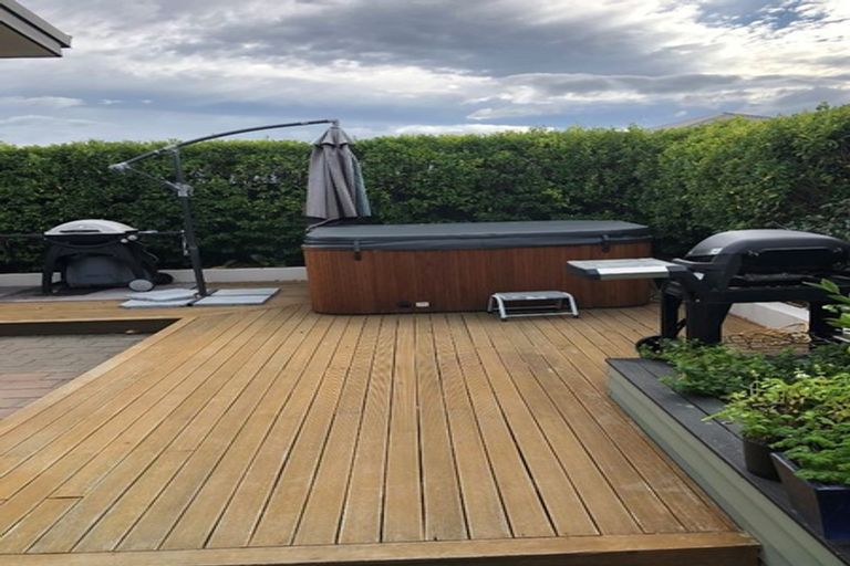 Photo of property in 10 Pacific Avenue, Poraiti, Napier, 4112