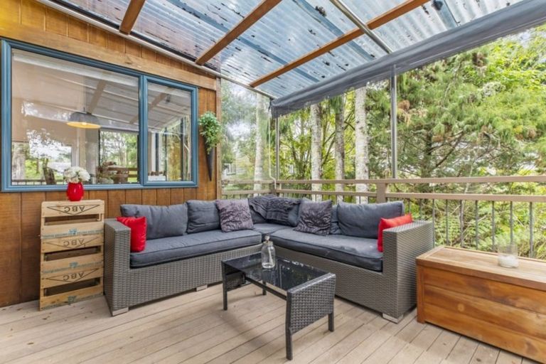 Photo of property in 220 Woodlands Park Road, Titirangi, Auckland, 0604