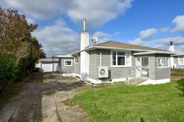 Photo of property in 226 High Street North, Carterton, 5713