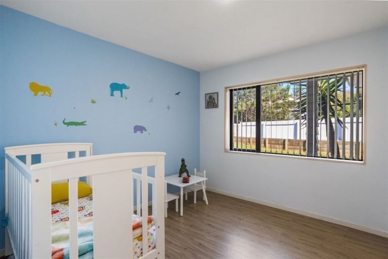 Photo of property in 316 Triangle Road, Massey, Auckland, 0614