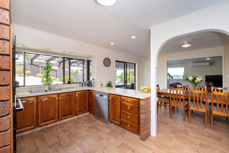 Photo of property in 9 Cumberland Rise, Taradale, Napier, 4112