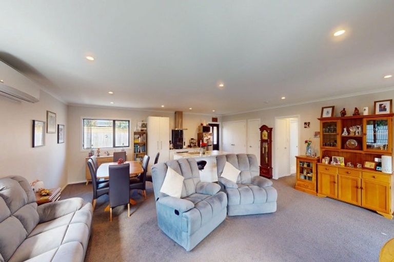 Photo of property in 100a Queen Street West, Levin, 5510