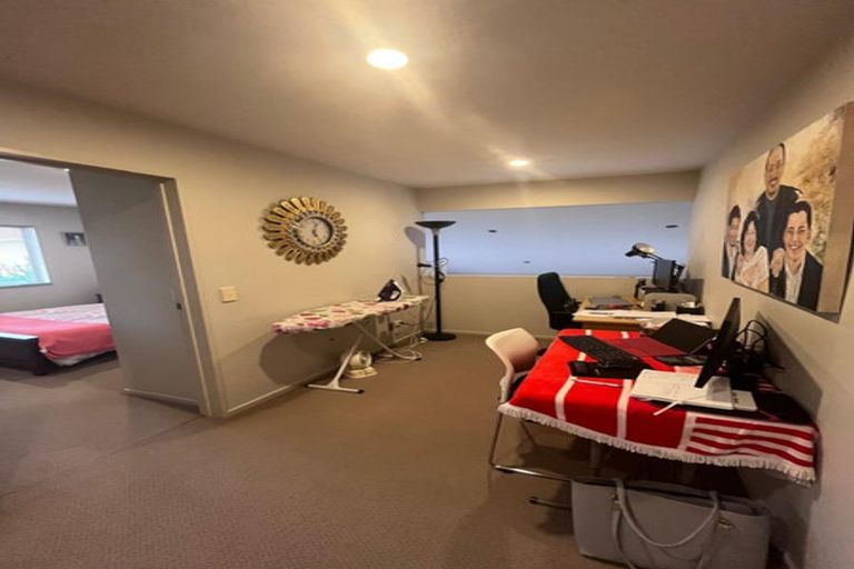 Photo of property in 10 Chard Place, Flat Bush, Auckland, 2016