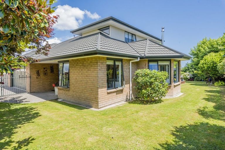Photo of property in 31 Oriwa Crescent, Otaki, 5512