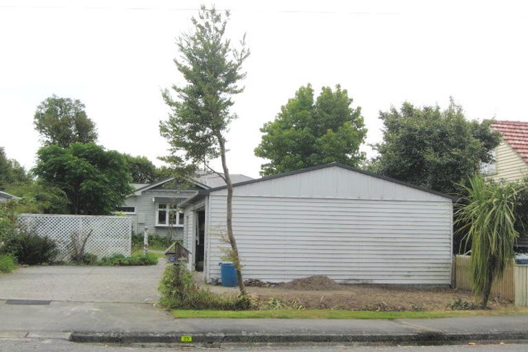 Photo of property in 25 Weston Road, St Albans, Christchurch, 8052