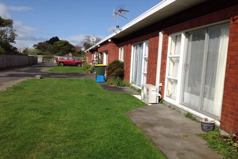 Photo of property in 43 Lismore Street, Strandon, New Plymouth, 4312