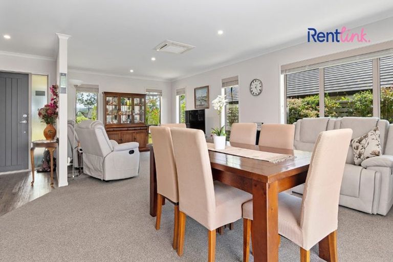 Photo of property in 52 Kayelene Place, Omokoroa, 3114