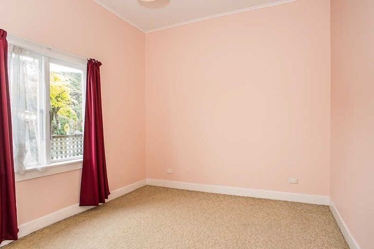 Photo of property in 2 Lorien Court, Raumati Beach, Paraparaumu, 5032