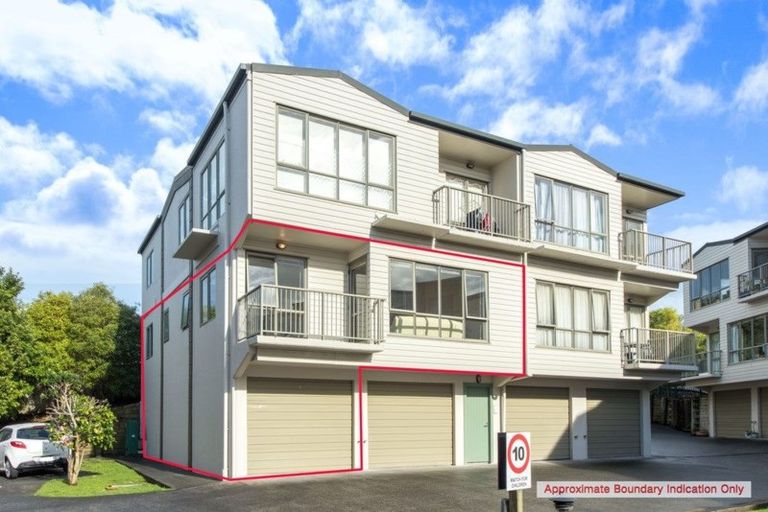 Photo of property in The Haven, 41/120 Beach Haven Road, Beach Haven, Auckland, 0626