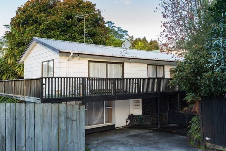 Photo of property in 1/25 Cron Avenue, Te Atatu South, Auckland, 0610