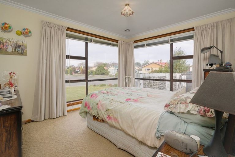 Photo of property in 1 Dunluce Place, Hornby, Christchurch, 8042