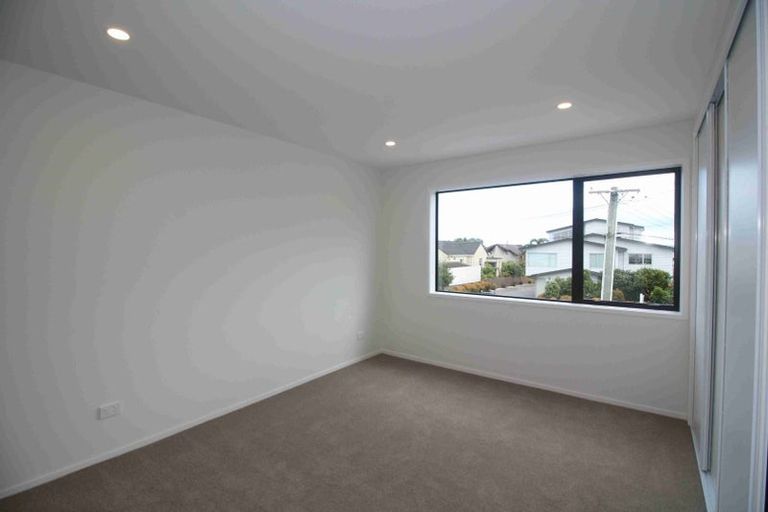 Photo of property in 1/122a Bucklands Beach Road, Bucklands Beach, Auckland, 2012