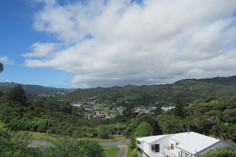 Photo of property in 13 Fenchurch Grove, Stokes Valley, Lower Hutt, 5019