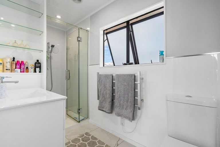 Photo of property in 12 Third Avenue, Avenues, Whangarei, 0110