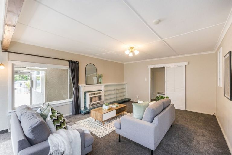 Photo of property in 28 Sheffield Street, Awapuni, Palmerston North, 4412