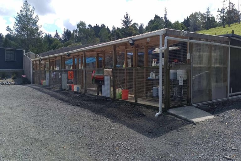 Photo of property in 2 Cowan Bay Road, Pohuehue, Warkworth, 0983