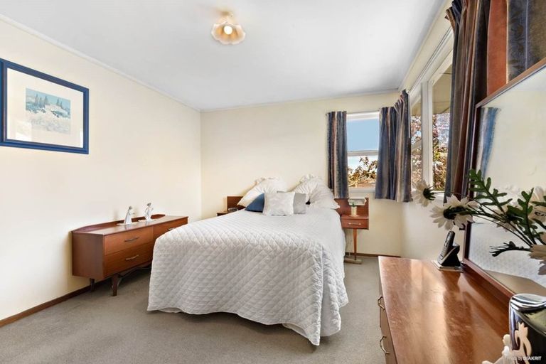 Photo of property in 46 Advene Road, Cockle Bay, Auckland, 2014