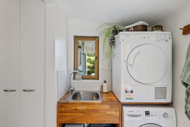 Photo of property in 34 Avro Road, Blue Mountains, Upper Hutt, 5371