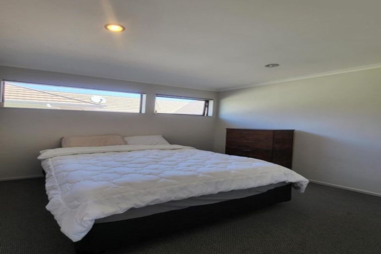 Photo of property in 33 Tarapiroe Avenue, Takanini, 2112