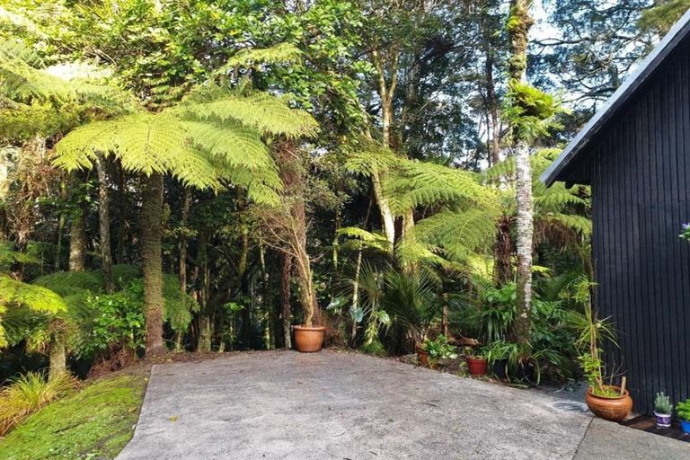 Photo of property in 57 Tainui Road, Titirangi, Auckland, 0604
