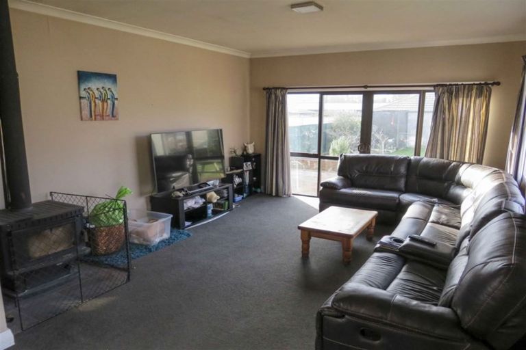 Photo of property in 12 Moa Street, Waikiwi, Invercargill, 9810