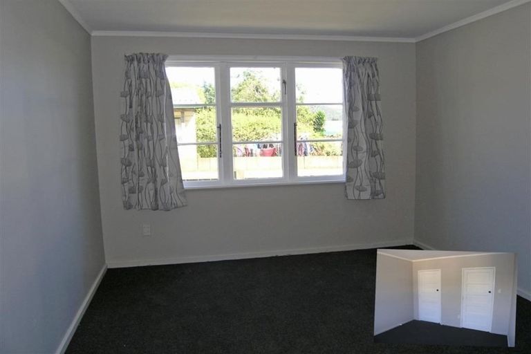 Photo of property in 26 Wainuiomata Road, Wainuiomata, Lower Hutt, 5014