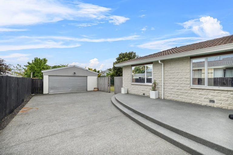 Photo of property in 9 Curzon Place, Parklands, Christchurch, 8083