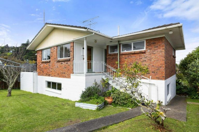 Photo of property in 1068 Whangaparaoa Road, Tindalls Beach, Whangaparaoa, 0930
