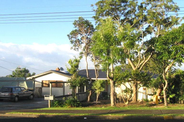 Photo of property in 27 Monarch Avenue, Hillcrest, Auckland, 0627