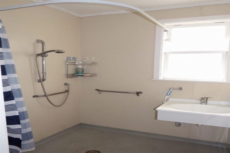 Photo of property in 1 Oaklea Avenue, Marton, 4710