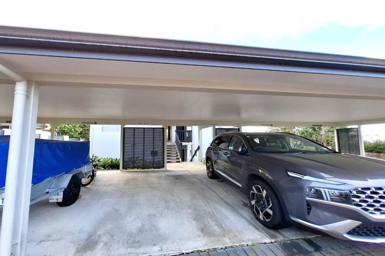 Photo of property in 3/57 Gladstone Road, Northcote, Auckland, 0627