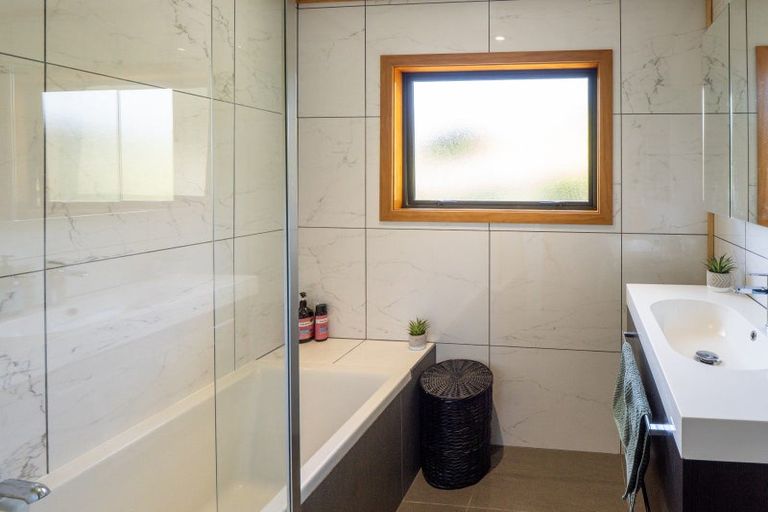 Photo of property in 3 Silverbirch Lane, Duvauchelle, 7581