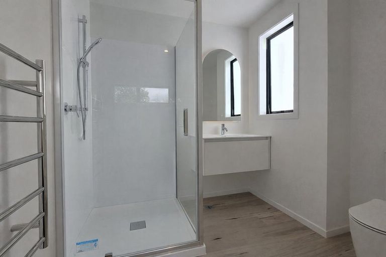 Photo of property in 354 Fergusson Drive, Heretaunga, Upper Hutt, 5018