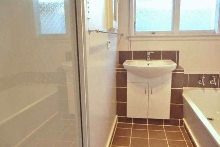 Photo of property in 2/102 Roberta Drive, Somerfield, Christchurch, 8024