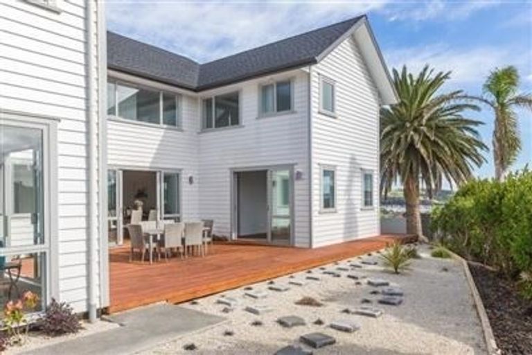 Photo of property in 2 Palm View Terrace, Gulf Harbour, Whangaparaoa, 0930