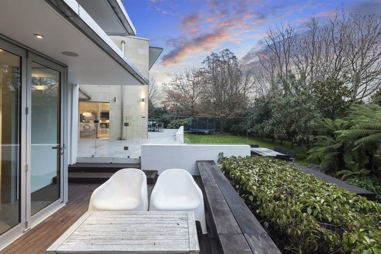 Photo of property in 8 Saint Barnabas Lane, Fendalton, Christchurch, 8052
