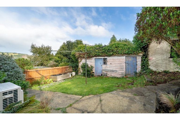 Photo of property in 51 Manapouri Street, Ravensbourne, Dunedin, 9022