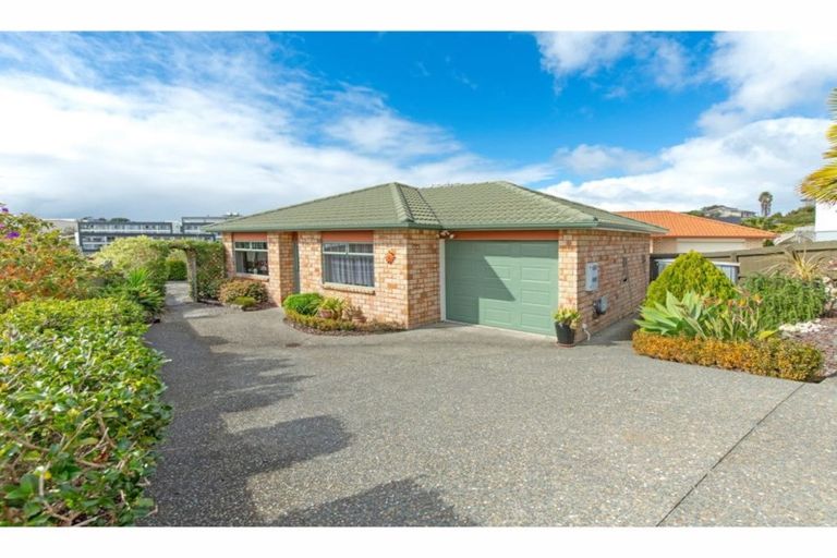 Photo of property in 87a Elan Place, Stanmore Bay, Whangaparaoa, 0932