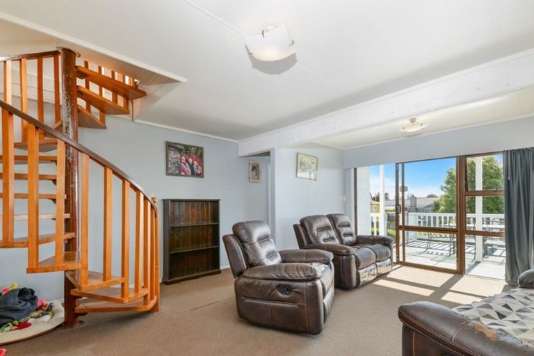 Photo of property in 26 Pohutukawa Drive, Owhata, Rotorua, 3010