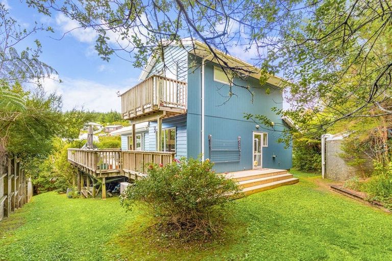 Photo of property in 16 Donald Place, Stillwater, Silverdale, 0993